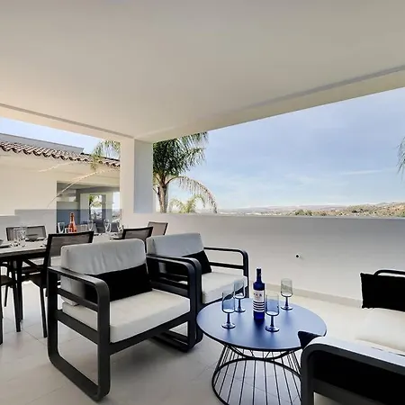 Luxurious At Hills With Stunning Views Appartement *