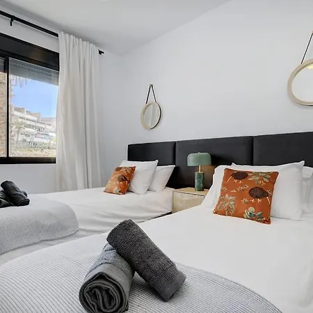 Luxurious At Hills With Stunning Views Appartement *